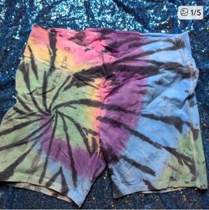 Tie-Dye Shorts with Spiral Design